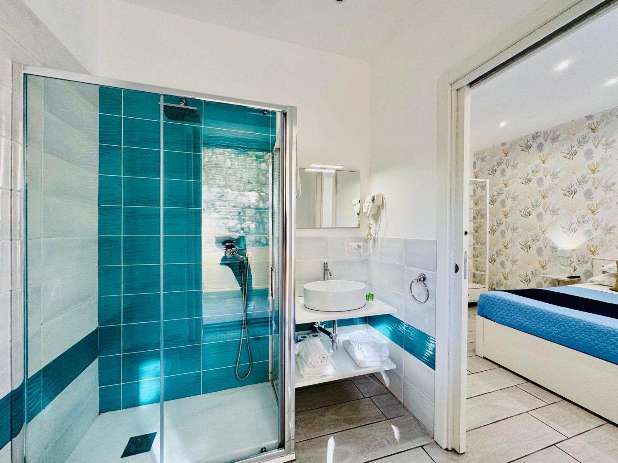 Yourhome - Blue Marina Rooms Sorrento Bagian luar foto